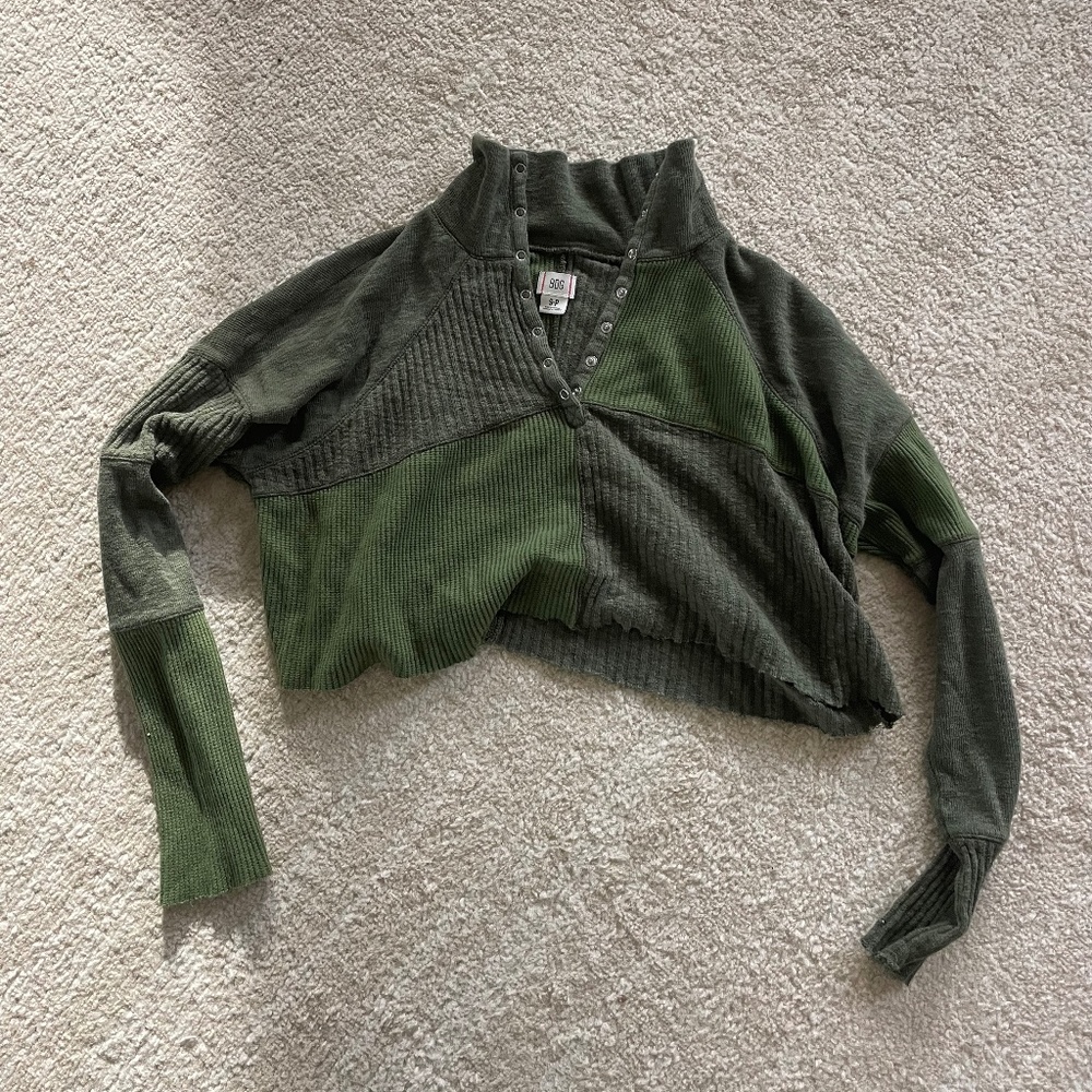 Cropped Green BDG Sweater